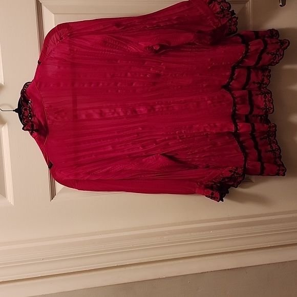 Top - Picture 3 of 3